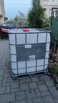 1000L IBC plastový kontajner / nádoba / nádrž na vodu
