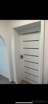 PREDÁM VNÚTORNÉ DVERE L80 +ZÁRUBŇA 300-320