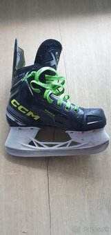 Hokejové korčule CCM Tacks Junior - veľkosť 32