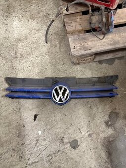 VW Golf IV - predná maska