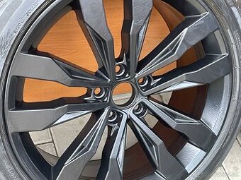 SUZUKA orig.VW 5x112 8jx19 ET 47 225 45 R19 letne - 1
