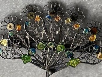 Strieborná brošňa , filigránový vejár s kvietkov