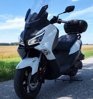 SYM Joymax  z+ 125, biela metalíza