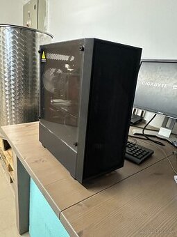 Ryzen 5 3600xt / RX 7600 / 16GB RAM