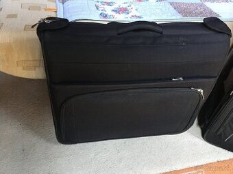 Predam lacno_ kufor NOVY pansky cestovny - oblekovy