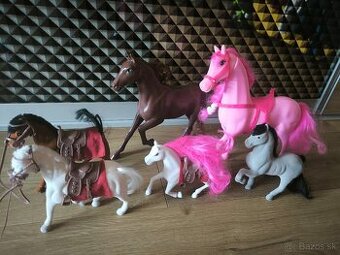 Predám lacno koníky na hranie