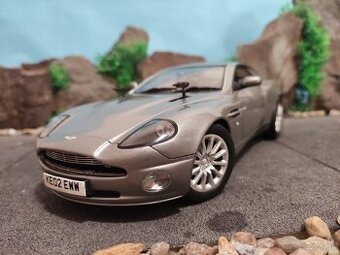 prodám model 1:18 aston martin vanquish James Bond