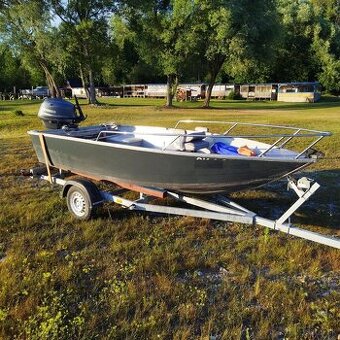 Rybarsky hlinikovy cln MARINE s motorom,sonar. -