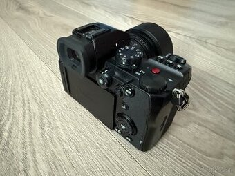 Panasonic lumix dc-s5