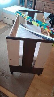 Postieľka matrac hračky