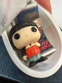 Kinder joy stranger things