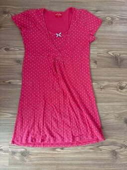 Tehodenská nočná košieľka s funkciou na dojčenie