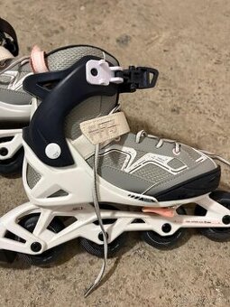 Dievcenske kolieskove korcule