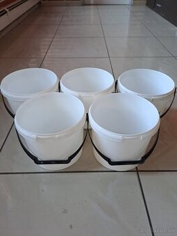 5 l plastové vedrá