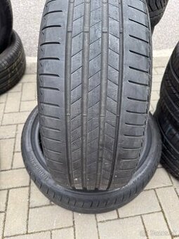 225/40R19 Bridgestone