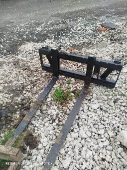 Predam paletizačné vidly na zetor