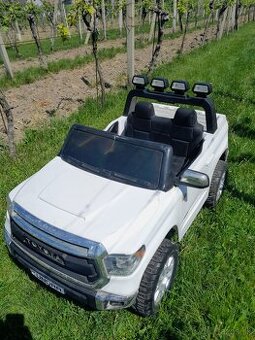 Elektrické auto TOYOTA TUNDRA