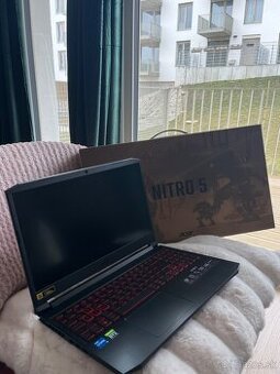 Acer Nitro 5 AN515-57-54BJ