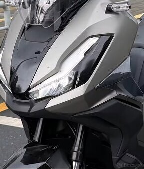 Deflektory Honda ADV 350 deflektory ofuky na kolena