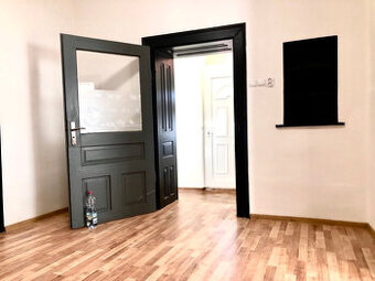 ompletne prerobený 4-izbový rodinný dom, Marcelová