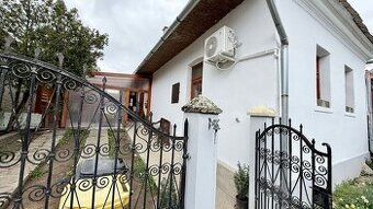 MAĎARSKO - HEJCE PEKNÝ 3 IZBOVÝ RODINNÝ DOM NA VEĽKOM POZEMK
