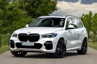 BMW X5 3.0 xDrive45e A/T M-Packet/ ZÁRUKA