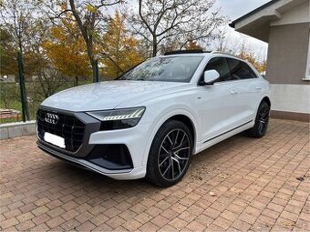 Audi Q8 50 TDI quattro – S line – TOP STAV