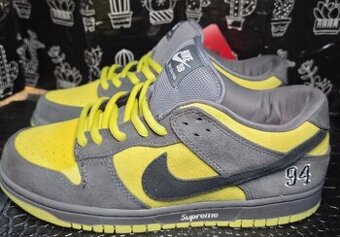 Nike SB Dunk Low x Supreme Grey/Yellow