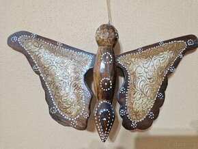 Dreveny motyl na stenu - dekoracia