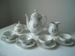 Kamenina  keramika porcelán zo starej kuchyne