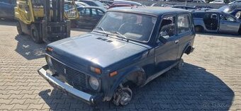 Lacno rozpredám Lada Niva na náhradné diely