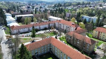 SLOVREAL - PREDAJ 2 IZBOVÝ BYT HANDLOVÁ