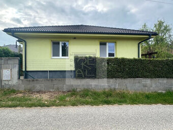 NA PREDAJ DVA RODINNÉ DOMY NITRA - KOLÍŇANY