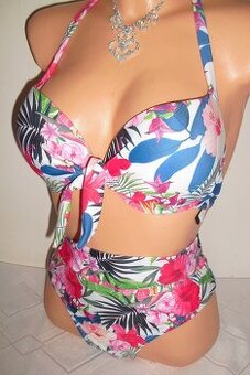 French francuzske zvacsujuce bikiny