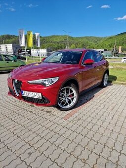 ALFA Romeo Stelvio / Benzín / 280PS / 14000,- EUR bez DPH