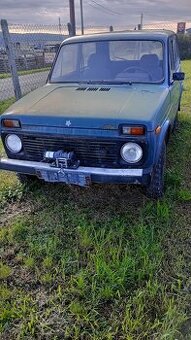 Lada Niva nepojazdná - 1