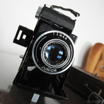 Starý fotoaparát Belfora Junior