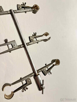 laboratórny držiak na 6 pipeta alebo ekvivalent