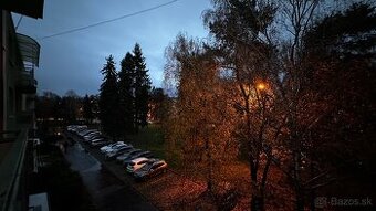 Predám 3 izbový byt v Leviciach s balkónom