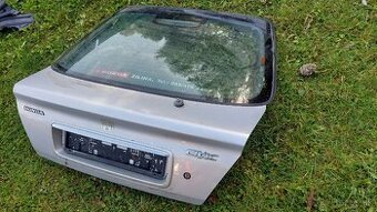 Predám kufor sklo dvere Honda civic 5D 96-01 Anglan