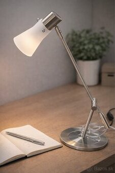 Stolná lampa