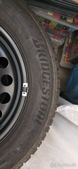 215/65 r15 103H Bridgestone-zimné