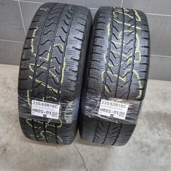 Zimné dodávkové pneumatiky 235/65 R16C GOODYEAR