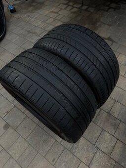 285/35 R20 Pirelli