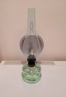 Starožitná petrolejová lampa