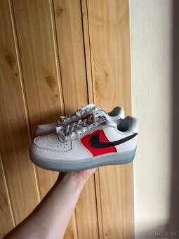 Nike Air Force 1 Low - bielo/červene (veľkosť 38)