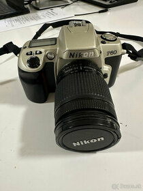 Analogová zrkadlovka Nikon F60, Nikon AF Nikkor 28-80 mm