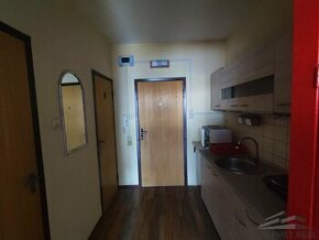 1 izbový byt v Petržalke v udržiavanom stave - 1