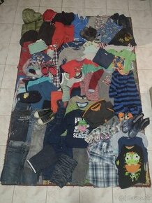 Balík 2-3 R, veľkosť 98, 77 ks oblečenia, 1 KS 0,50€.