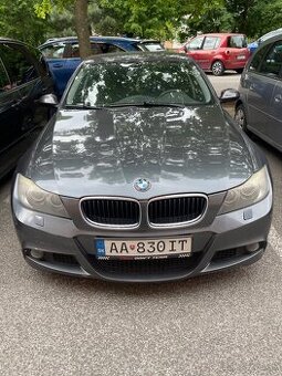 BMW E90 330i